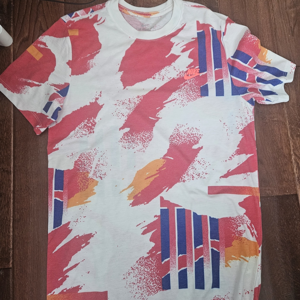 Nike Challenger Court Red and Blue Short Sleeve Tees